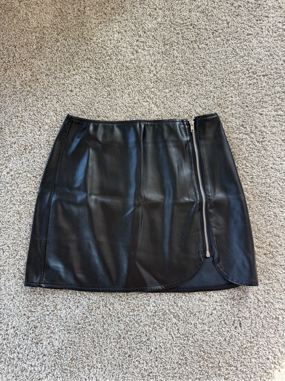 Lulu's Black Faux Leather Mini Skirt with Exposed Side Zip